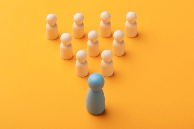 Choosing Between Flat and Tall Organizational Structures: What's Best for Your Business?